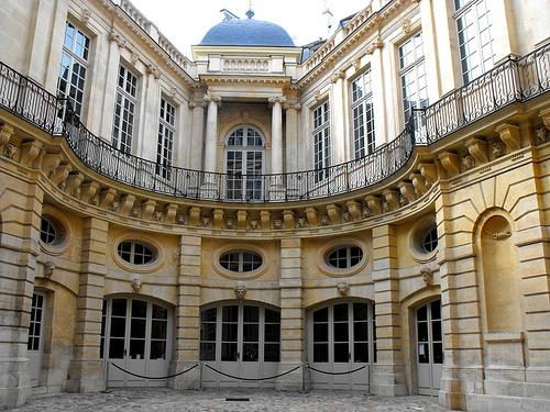 L'Hotel de Beauvais