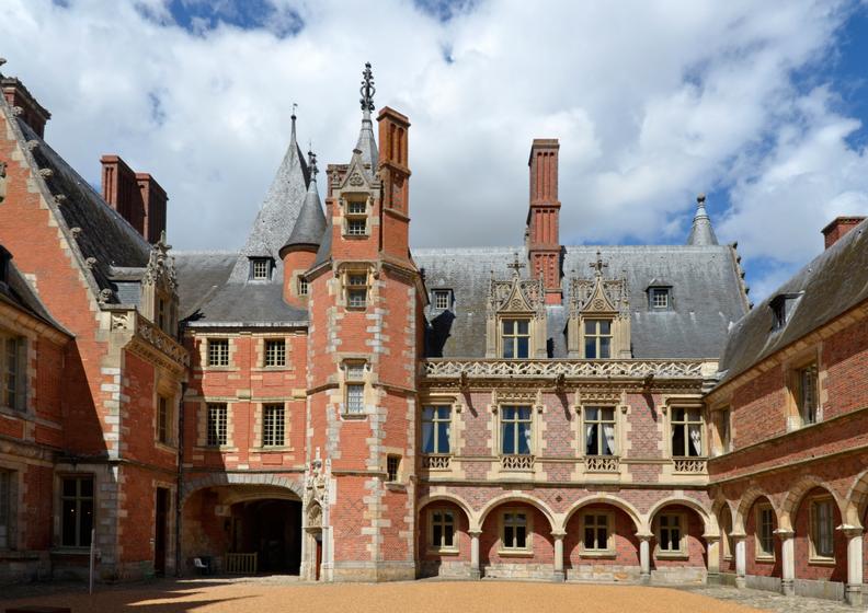 la cour du château de Madame de Maintenon