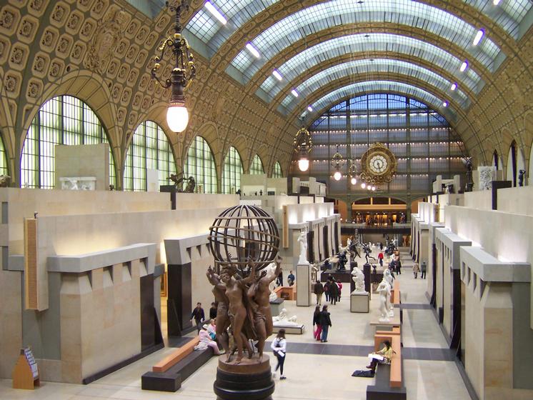 Sous la nef de la gare d'Orsay...