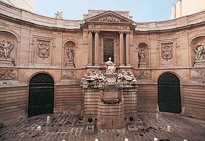 NOTRE POINT DE RDV : la belle fontaine Bouchardon