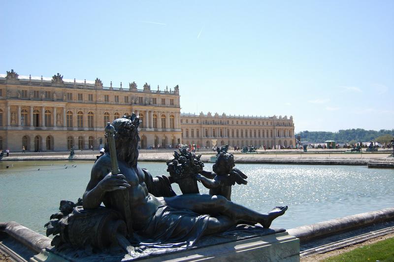 Vue du château depuis les jardins