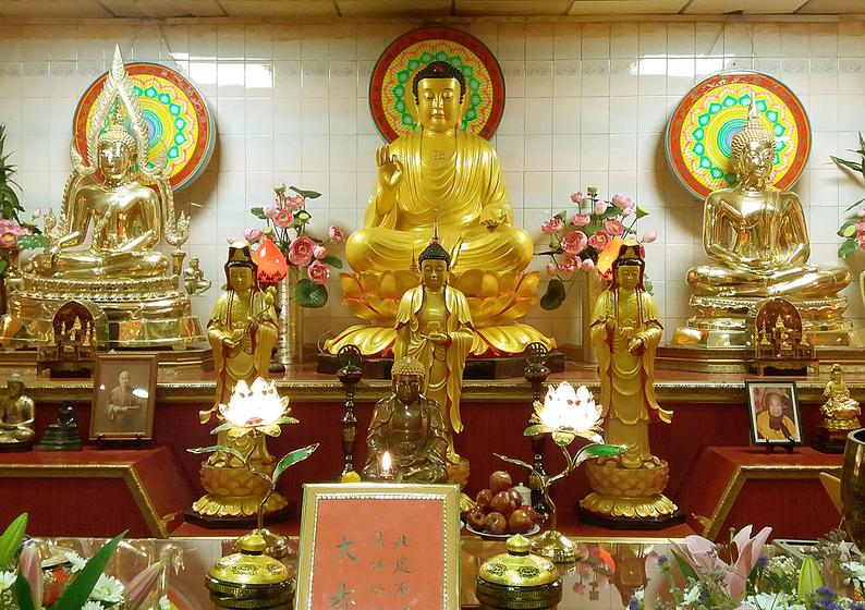 Autel dédié à Bouddha
