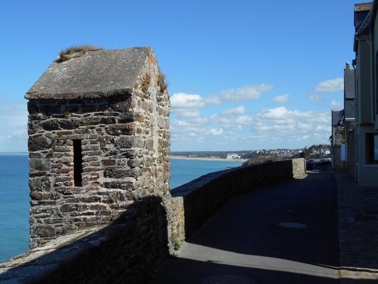 Petite échauguette sur les remparts.