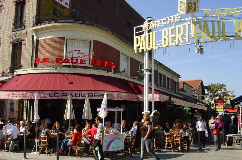 L'entrée du marché Paul Bert