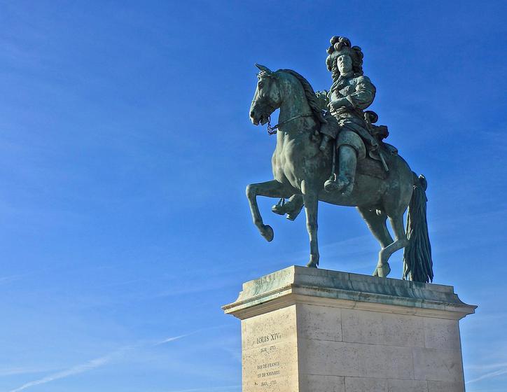 statue équestre de Louis 14