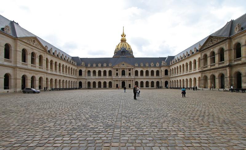 cour de l'hôtel des Invalides, musée de l'armée