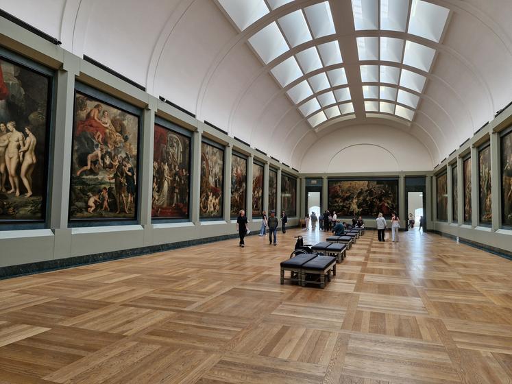 Vue de la galerie Médicis au musée du Louvre