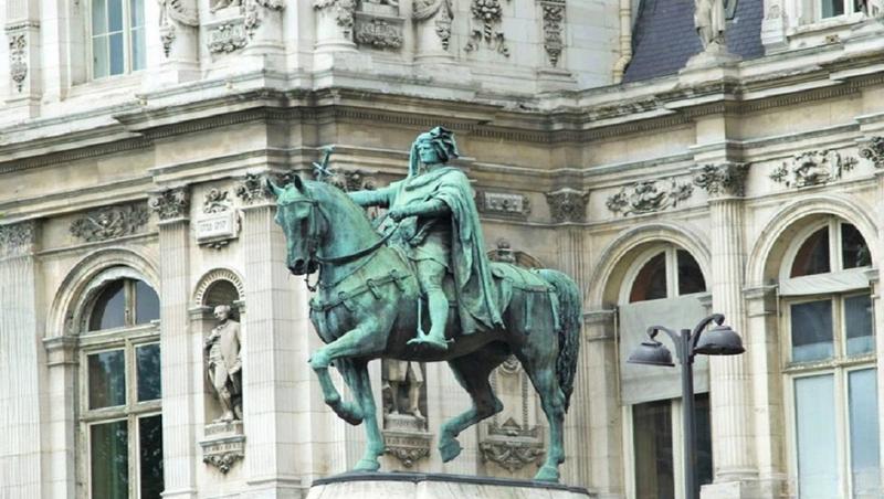 statue Etienne Marcel