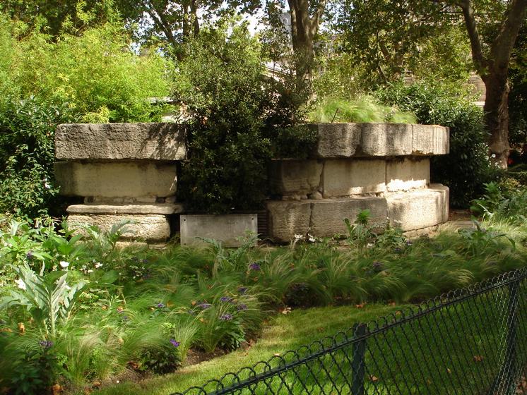 Notre point de RDV dans le square Henri Galli